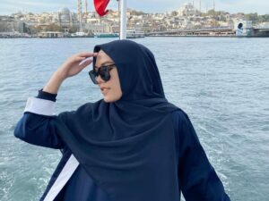 Putri Ghinaa Insan, SH. M.Kn: Terus Belajar Jadi Wanita Pemaaf, Pembelajar dan Menjadi Pengayom untuk Sesama