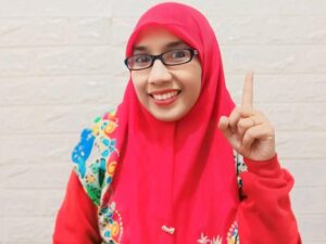 Amy Azza, Jangan Pernah Berhenti Belajar, Tanpa Ini Dunia Kita Menjadi Gelap