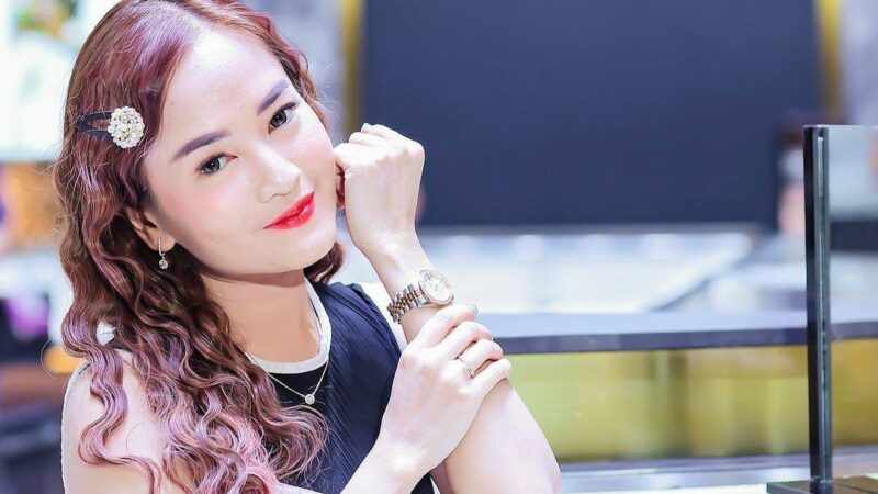 Nettha Oktavia, Sebagai Ibu Rumah Tangga Tetap Bisa Kreatif dan Berkarya Sesuai Hobi