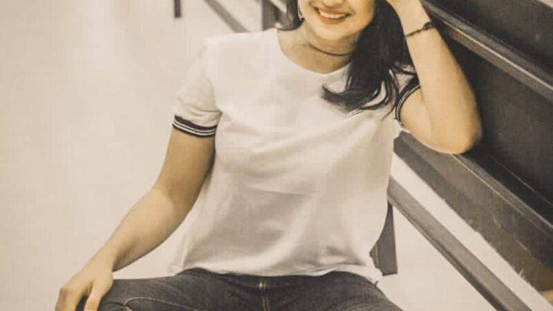 Iis Kurnia, Hidup Ini Tempat Belajar, Kita Tak Bisa Jadi Orang Sempurna