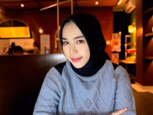 Annisa Ramadhanty, Your Life Isn’t Your’s If You Always Care What Others Think.