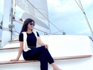 AA. Sagung Ratih Pratiwi, Life Balance Karir dan Keluarga Tercapai dengan Komitmen Komunikasi dan Suport Keluarga