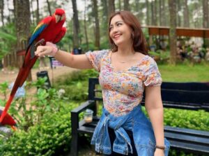 Maria Novi:Berdedikasi, Berkarya di Bidang Kesehatan & Pendidikan