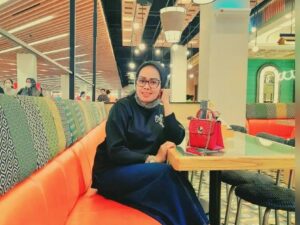 Titiek Asmara, Kesuksesan Didasarkan Pada Ketekunan Bukan Keberuntungan, Jadi Tetap Semangat!