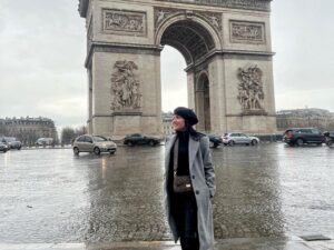 Annisa Apsari, Sosmed Sebagai Sarana Kreatif, Share Energy Positif juga Promo Sesuatu