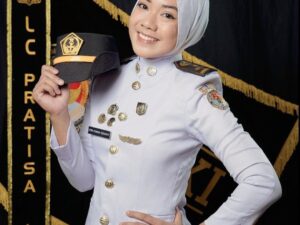 Fitri Syairoh Nurshany, Masuk IPDN Karena Sukai Birokrasi dan Cita-cita Orang Tuaku