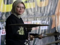 Aprilla Putri Calista, Fokus Studi Tapi Tak Tinggalkan Passion Bermain Musik