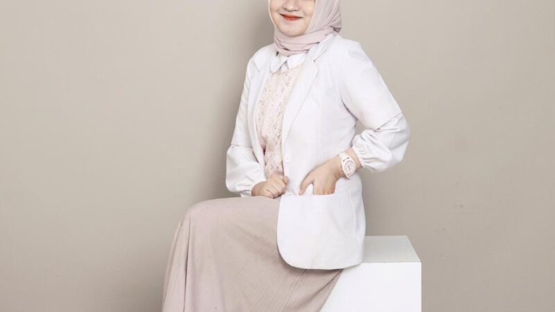 dr. Novita Qurrota A’ini, Anugerah Multitalenta yang Didedikasikan untuk Kemaslahatan Ummat