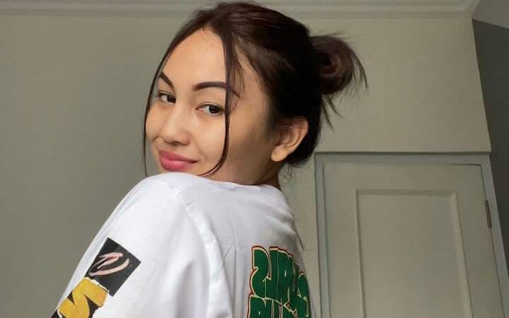 Klarina Amanda Who Is Always Joyful