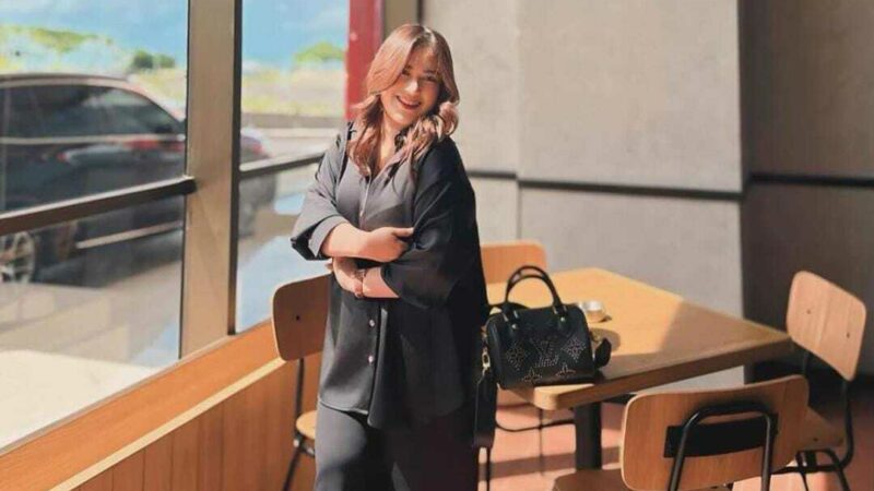 Erni Djumardi Misnawati, Pengen Punya Lapangan Badminton