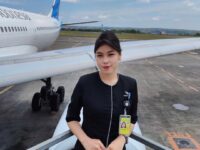 Dessy Hasbin Asnawi, Seorang Pramugari Harus Mampu Menghadapi Beragam Karakter dari Kustomer