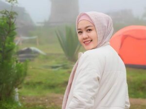 Monika Meirizca: Selalu Belajar Tiap Hari Untuk Menyenangkan Hati Orang Lain