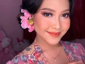 Aprillia Putrie: Be Your Own Kind of Beautiful