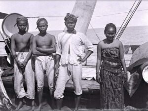 Tempat Istirahat Terakhir Pekerja Kontrak Jawa & Jalur Kerjasama Masalalu Kolonial Belanda