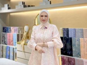Indah Ahmad, Awalnya Pemalu Sekarang Jadi Brand Ambassador dan Influencer