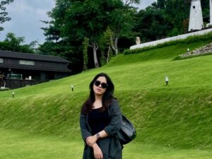 Ayu Devianti, Bahagia Tak Perlu Dicari, Cukup Bersyukur Atas Apa yang Kita Punya