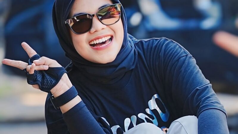 Annisa Shabrina Muti’ah, Walau Mungkin Keadaan Sulit Ingatlah Allah, Jangan Lupa Poundfit!