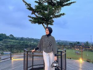 Intannia Maiza Sari, Terjun Dunia Konten Kreator Berawal Ikuti Make Over Challenge