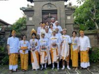 Metatah / Potong Gigi di Griya Agung Indra Gandhi Manuaba, Klungkung