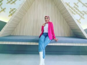 Indratika Puspita Dewi , “Tebarkanlah Energi Positif Kepada Sesama Karena Kan Menular Ke Semua Orang