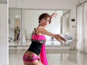 Tyas Saria, Usia Bukan Penghalang untuk Terus Bertumbuh dan Berkarya