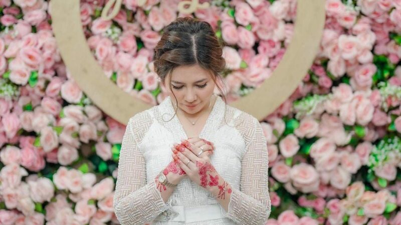 Nopita Pagrelia, Tiap Umroh Ada Rasa Ingin Kembali Terus Ke Sana