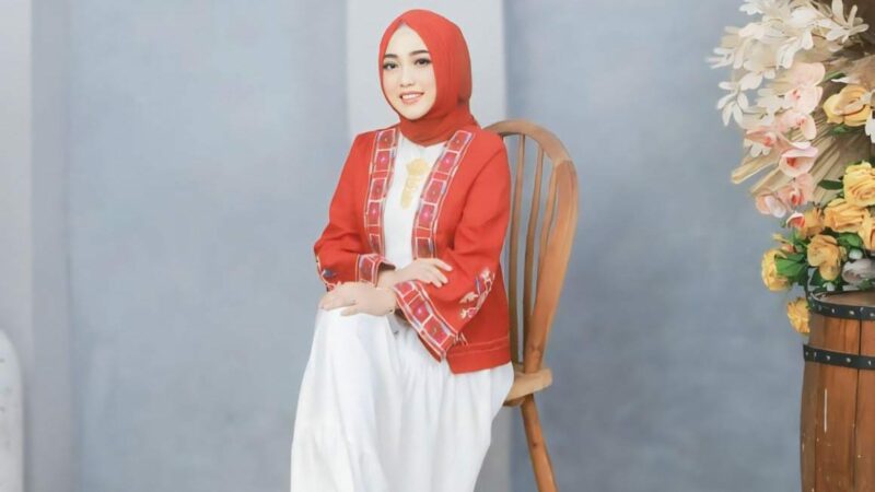 dr. Yulia WP, M.Biomed, MH.Kes, AIFO-K: Jadilah Sebaik-baiknya Versi Diri Kita Untuk Lingkungan Sekitar