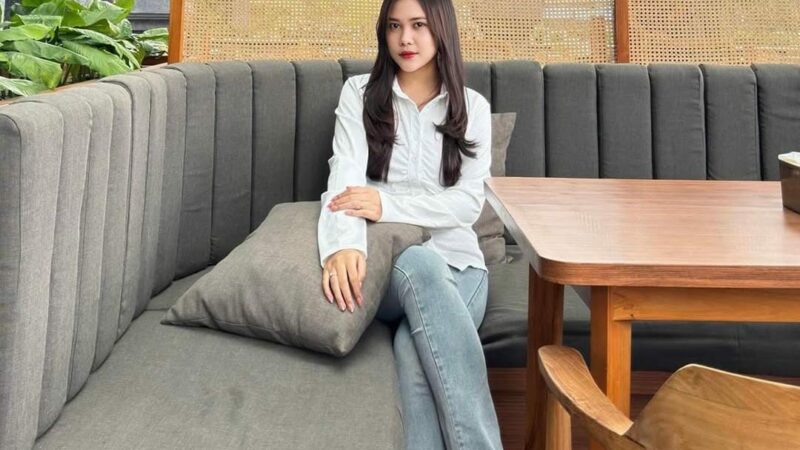 Maya Kartika, Tuhan Menciptakan Dunia Ini untuk Dijelajahi dan Dinikmati