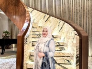 Nazhifah Elqolby: Menjembatani Akademik, Bisnis, dan Kreativitas dengan Nilai Kehidupan yang Bermakna