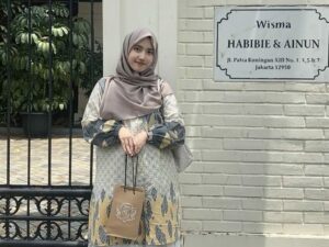 Lina Maulida Gunawan, Hidup Kan Tenang Jika Kita Menebar Kebaikan dan Bersyukur 