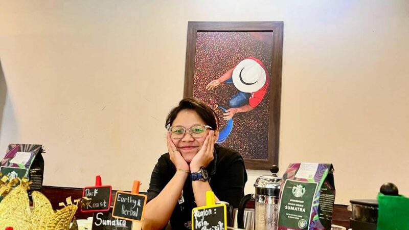 Vera Yolanda Lubis, Berbagi Ilmu Adalah Bentuk Bersyukur