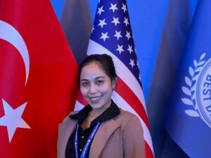 Indah Ekmy, Sayangi Tuhan dan Diri Maka Akan Tahu Cara Menyayangi Orang Lain