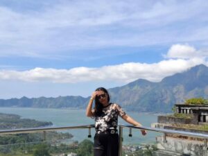 Yara Ajeng, Kebahagiaan Bukanlah Tujuan Akhir, Tapi Proses Sehari-hari