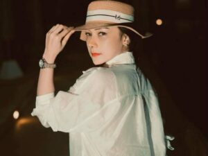 Dr. Hetiyasari, SH. M.Kn: Menjadi Terdidik Adalah Cara Kita Mengubah Status Sosial !