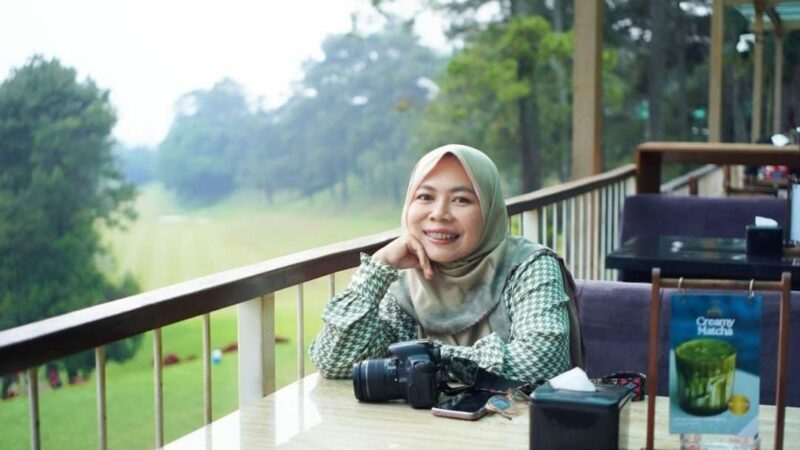 Winursih Wikromo, All Of Life Comes To Me With Ease, Joy, Glory, Miracle & Abundance