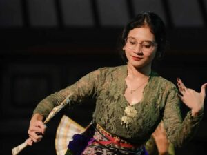 Alif, Tarian Adalah Bahasa Universal yang Menghubungkan Masa lalu, Presentasi, dan Mimpiku