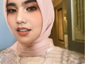 Fuchia Ananta Dewi, Jangan Takut Berbeda. Keunikanmu Adalah Nilai Jual !