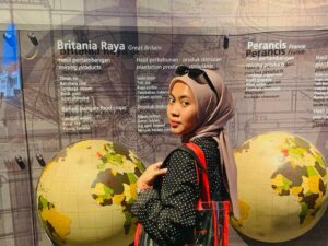 Andini Wahyuningrum, Carries Your Scent and Stories