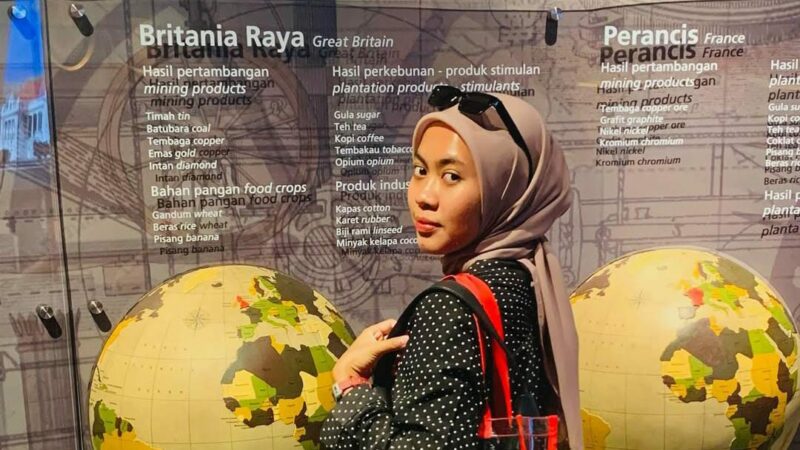 Andini Wahyuningrum, Carries Your Scent and Stories