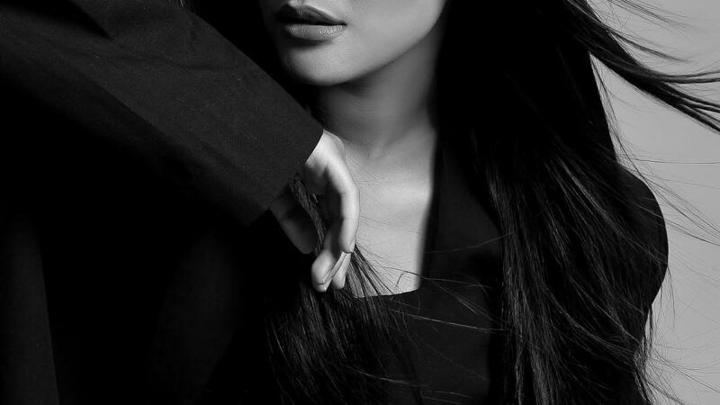 Serpihan Swara, Esensi Kecantikan Ialah Keberanian Menulis Ulang Jalan Hidup Kita Sendiri 