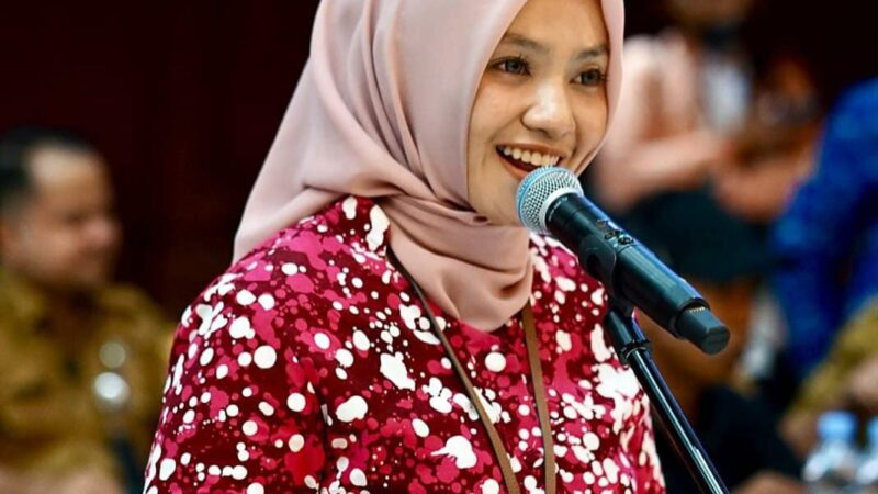 Deby Apriliana, Lebih Bermanfaat pada Banyak Orang!