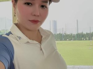 Dini Agustina Jadilah Versi Terbaik Diri Kita!