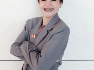 Kharisma Dwi Fiska, Dalam Tiap Tawa Selalu Ada Harapan!