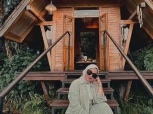 Nina Fardina Obi, Tetaplah Yakin Ada Allah Bersama Kita!