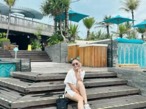 Gladys, Tteaplah menjadi orang Baik!