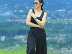 Anya Shuay, Apapun Profesimu, Lakukan Pekerjaanmu Dengan Ikhlas dan Happy!