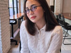 Gwyndi Jenar Chaesaria, Jangan Letakkan Standar Hidup Kita Di Sosmed!