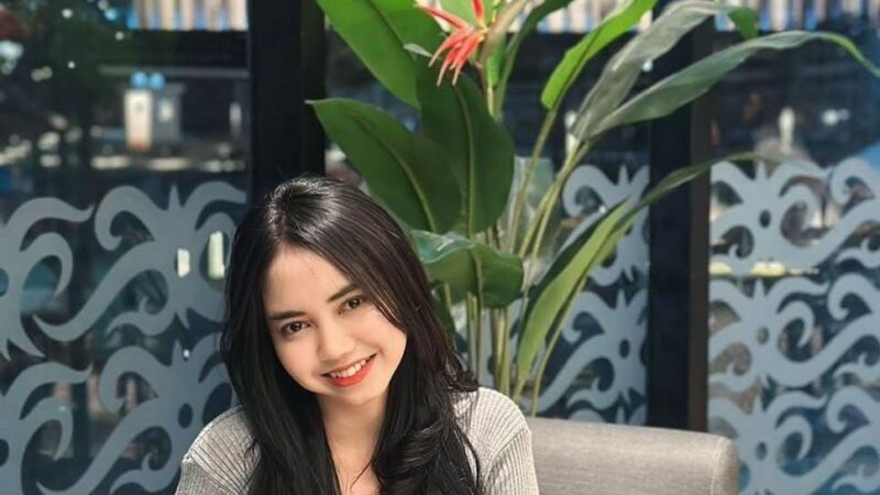 Cici, No Matter How Heavy The Day You Go Through, Stay Happy!