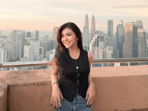 Riska Aqlea Leiva, Hidup Harus Terus Berjalan!