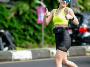 Tias Fauziah, Apapun Kondisi Kamu, Berdiri Lagi!